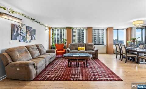 200 Winston Drive 2204, Cliffside Park, NJ 07010