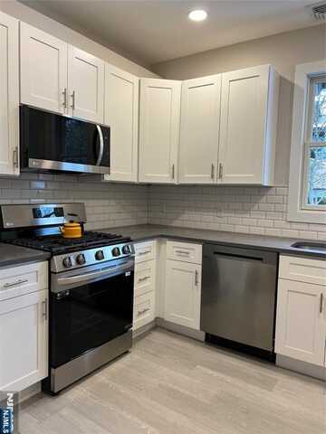 105 E Palisade Avenue 2, Englewood, NJ 07631