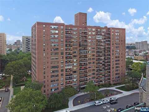 10 Huron Avenue 10B, Jersey City, NJ 07306