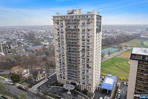 160 Overlook Avenue 15F, Hackensack, NJ 07601