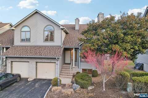 306 Cedar Court, Norwood, NJ 07648