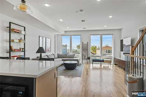 118 Columbia Avenue 2, Jersey City, NJ 07307