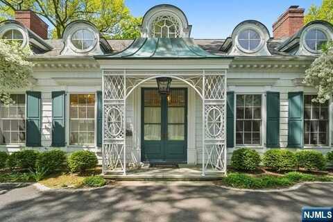 130 Hillside Avenue, Englewood, NJ 07631