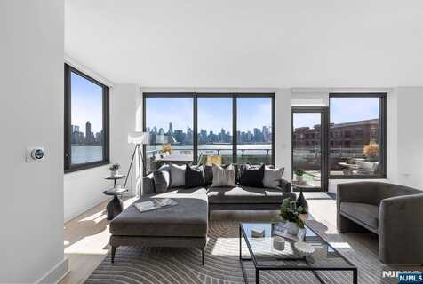 9 Ave At Port Imperial 517, West New York, NJ 07093