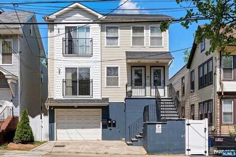 221 Weequahic 1st Flr, Newark, NJ 07112