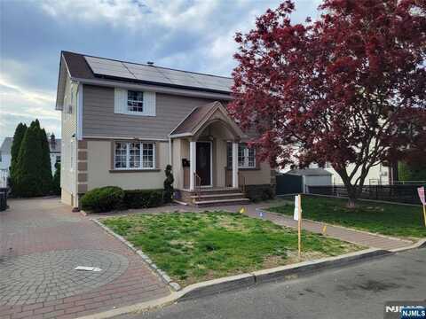2 Orchard Court, Lodi, NJ 07644