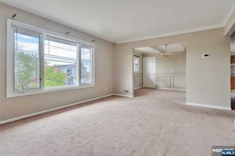 376 Harrison Avenue FLOOR 2, Lodi, NJ 07644