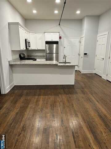 545 Valley Brook Avenue 2A, Lyndhurst, NJ 07071