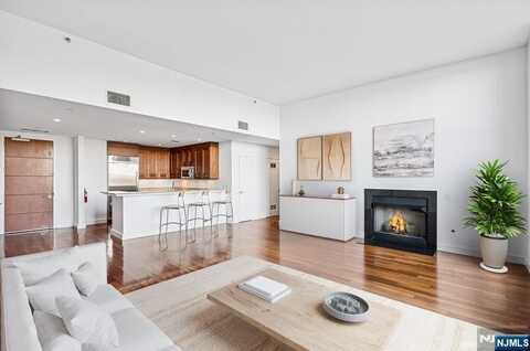 8100 River Road 107, North Bergen, NJ 07047