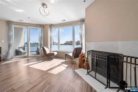 600 Harbor Boulevard 908, Weehawken, NJ 07086