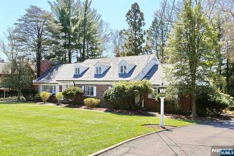 328 Ridgewood Avenue, Ridgewood, NJ 07450