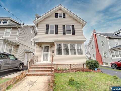 212 Thompson Avenue, Roselle, NJ 07203