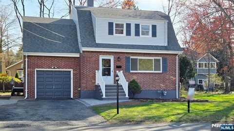15 Edward Street, Demarest, NJ 07627