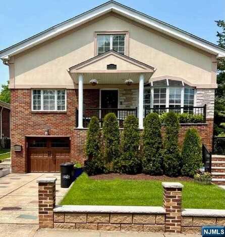 1081 Inwood Terrace, Fort Lee, NJ 07024