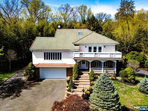 25 Harriot Avenue, Harrington Park, NJ 07640