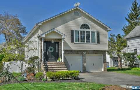 1 Ekings Avenue, Hawthorne, NJ 07506