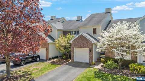 7 Aynsley Court, Montville, NJ 07045