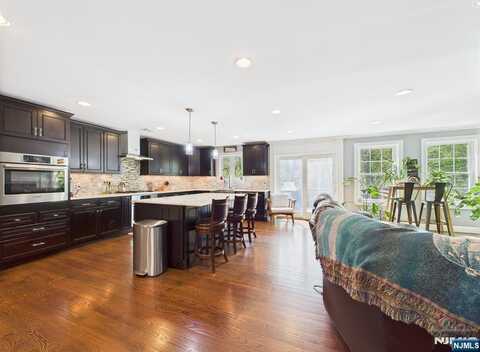 1838 Ivy Court, Teaneck, NJ 07666