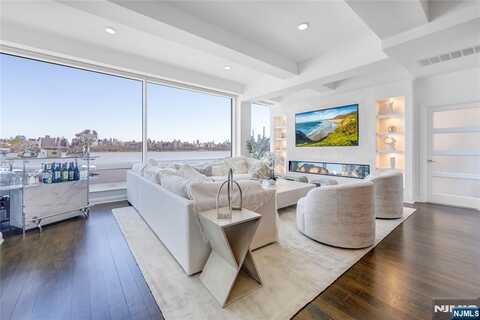 9 Somerset Lane 403-404, Edgewater, NJ 07020