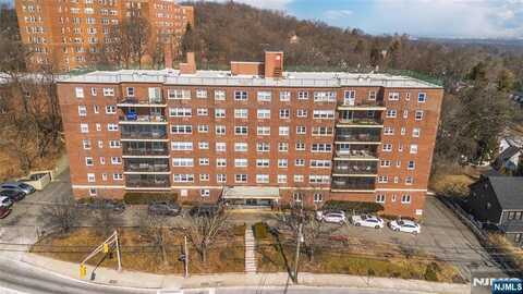 415 Claremont Avenue 2G, Montclair, NJ 07042
