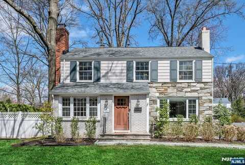 8 Amherst Place, Montclair, NJ 07043