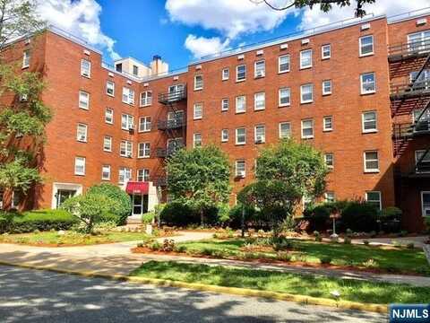 2330 Linwood Avenue 2 C, Fort Lee, NJ 07024