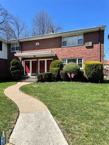 241 W Passaic Street 18A, Rochelle Park, NJ 07662