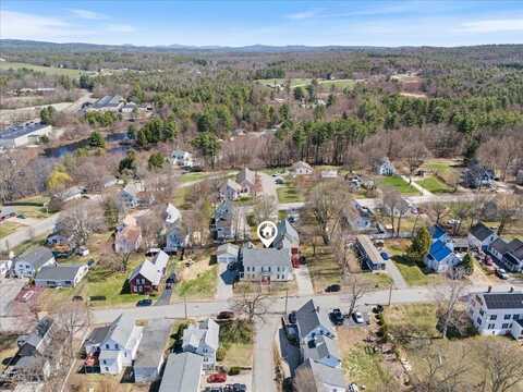 16 Manchester Street, Pittsfield, NH 03263