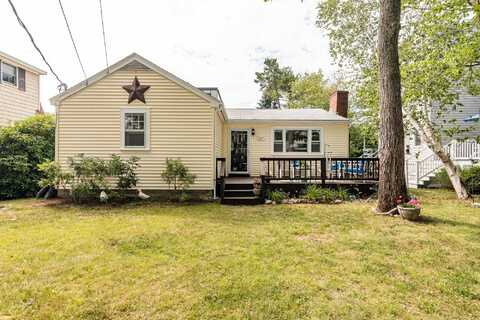 157 South Tibbetts Avenue, Wells, ME 04090