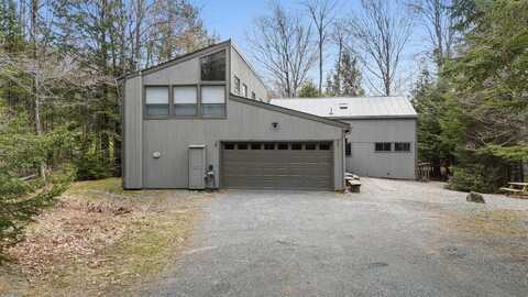 27 Eagle Drive, Grantham, NH 03753