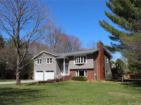 92 Fletcher Lane, Shelburne, VT 05482