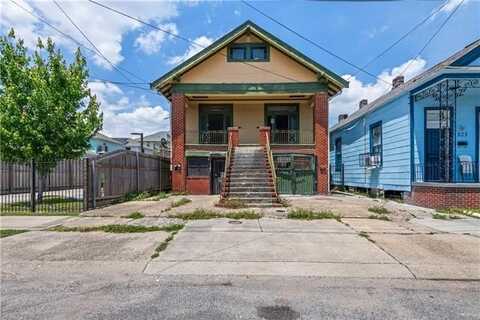 819 N LOPEZ Street, New Orleans, LA 70119