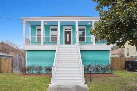 6060 PRATT Drive, New Orleans, LA 70122