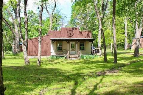 1005 N Osage Street, Chouteau, OK 74337