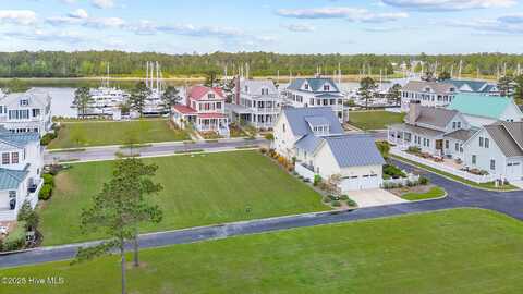 316 E Harborside Road, Oriental, NC 28571