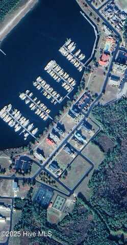 316 E Harborside Road, Oriental, NC 28571