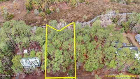 6013 Falcon Drive, Oriental, NC 28571