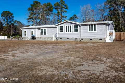 414 W Branch Drive, Newport, NC 28570