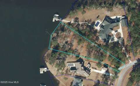 310 Southern Plantation Drive S, Oriental, NC 28571