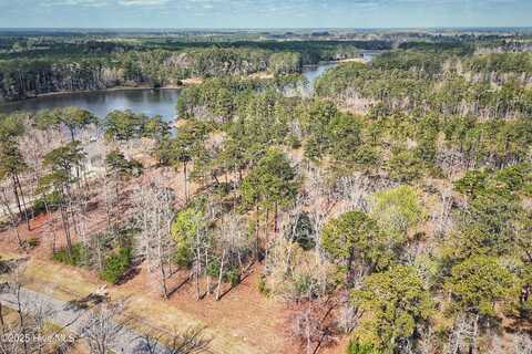 74 Queen Annes Court, Oriental, NC 28571