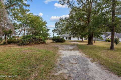 905 Madam Moores Lane, New Bern, NC 28562