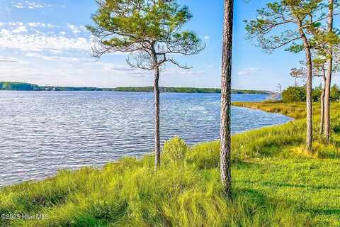 469 Ballast Point, Oriental, NC 28571