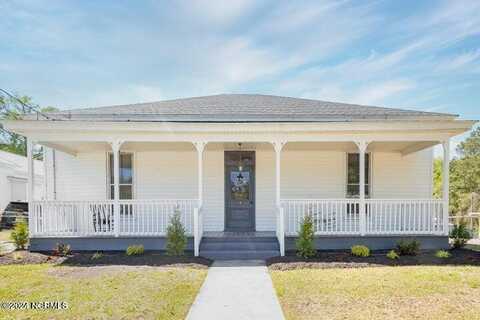 301 SE Fourth Street, Snow Hill, NC 28580