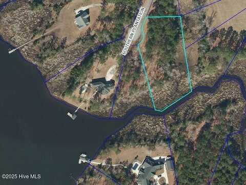960 Southern Plantation Drive N, Oriental, NC 28571