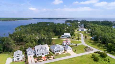 32 Quidley Cove, Oriental, NC 28571
