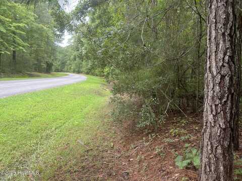 129 Winding Creek Drive, Oriental, NC 28571