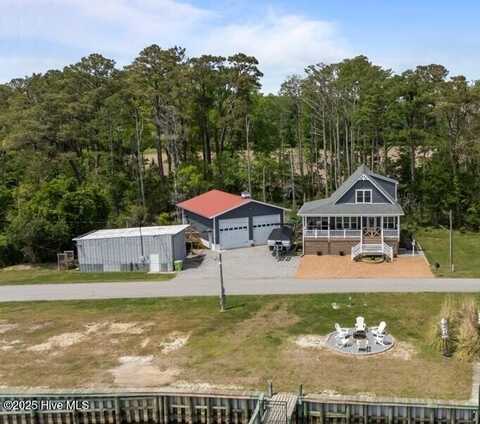 215 River Road, Arapahoe, NC 28510