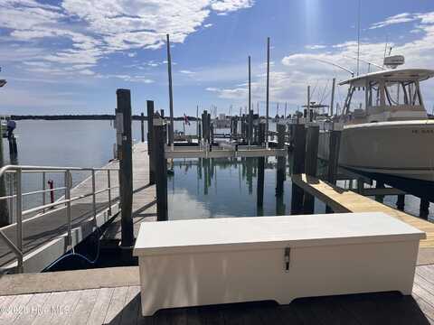 100 Olde Towne Yacht Club Drive, Beaufort, NC 28516