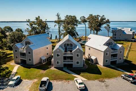 89 Country Club Drive, Minnesott Beach, NC 28510