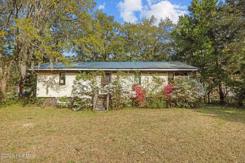 440 Village Drive, Beaufort, NC 28516